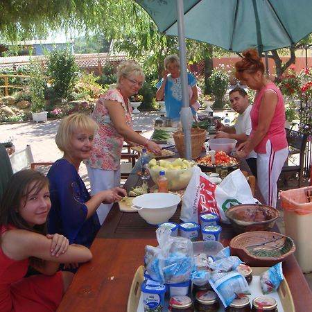 Holiday Vendeghaz Es Szabadidokert Jardanhaza 外观 照片