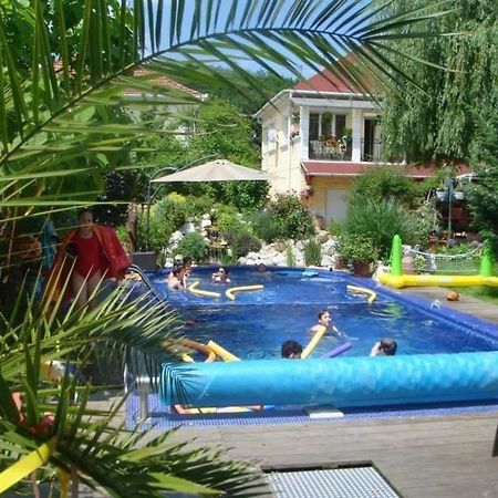 Holiday Vendeghaz Es Szabadidokert Jardanhaza 外观 照片
