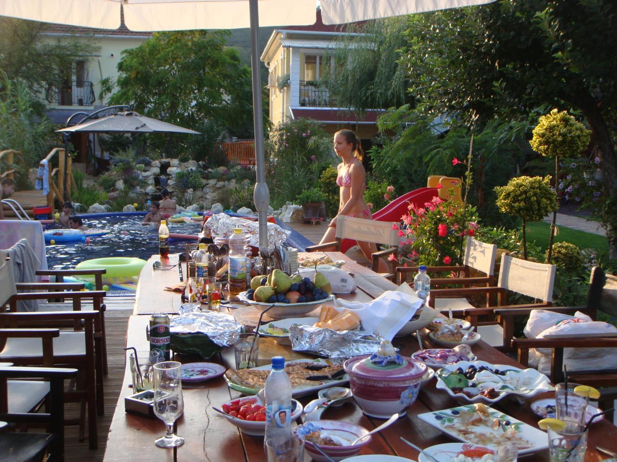 Holiday Vendeghaz Es Szabadidokert Jardanhaza 外观 照片