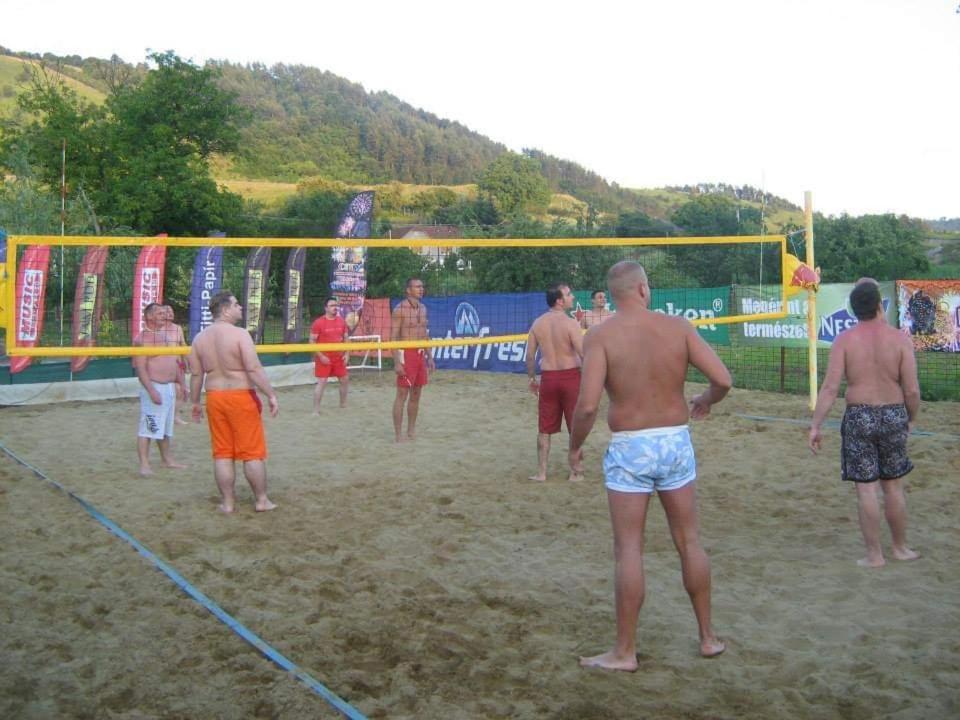 Holiday Vendeghaz Es Szabadidokert Jardanhaza 外观 照片